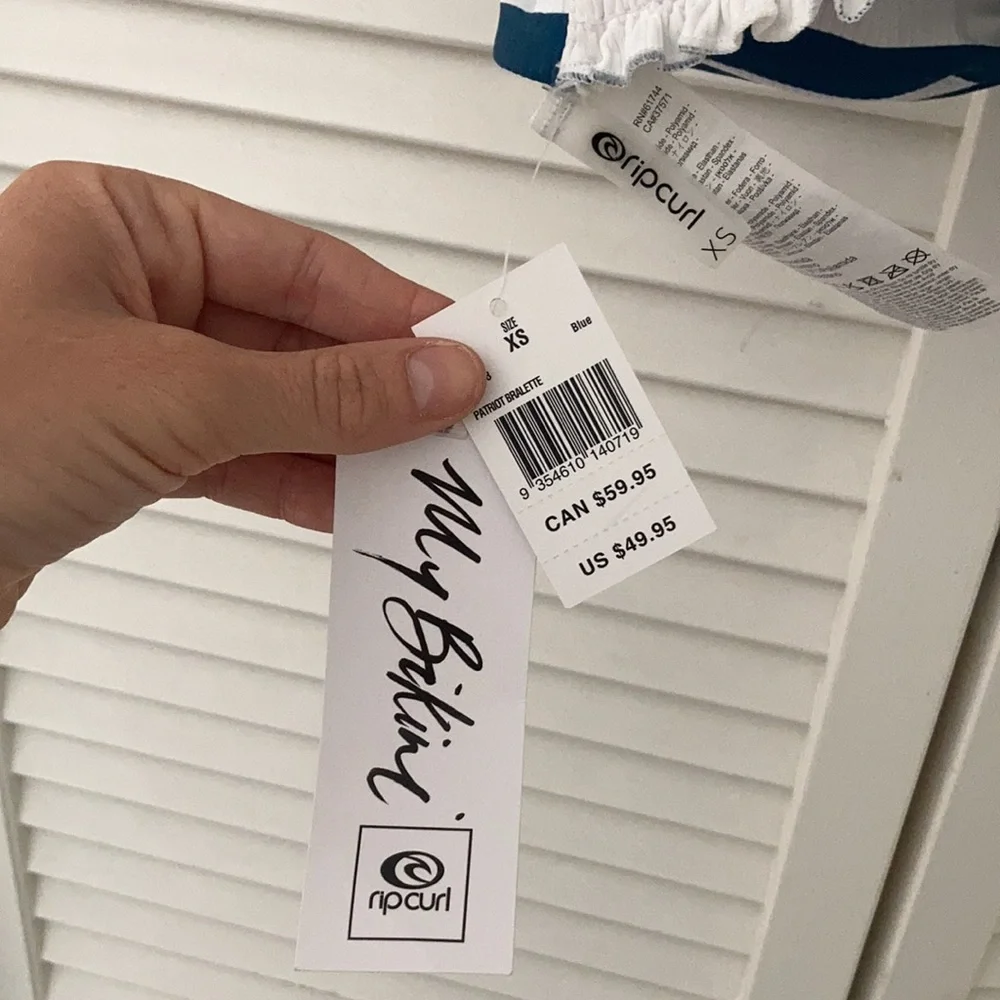 NWT Ripcurl bikini top - Picture 3 of 3